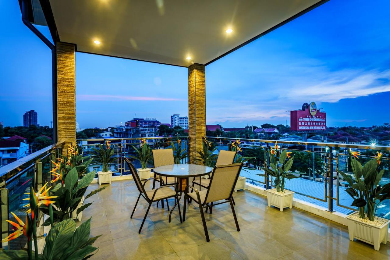 Lux Boutique Hotel Nonthaburi Bagian luar foto