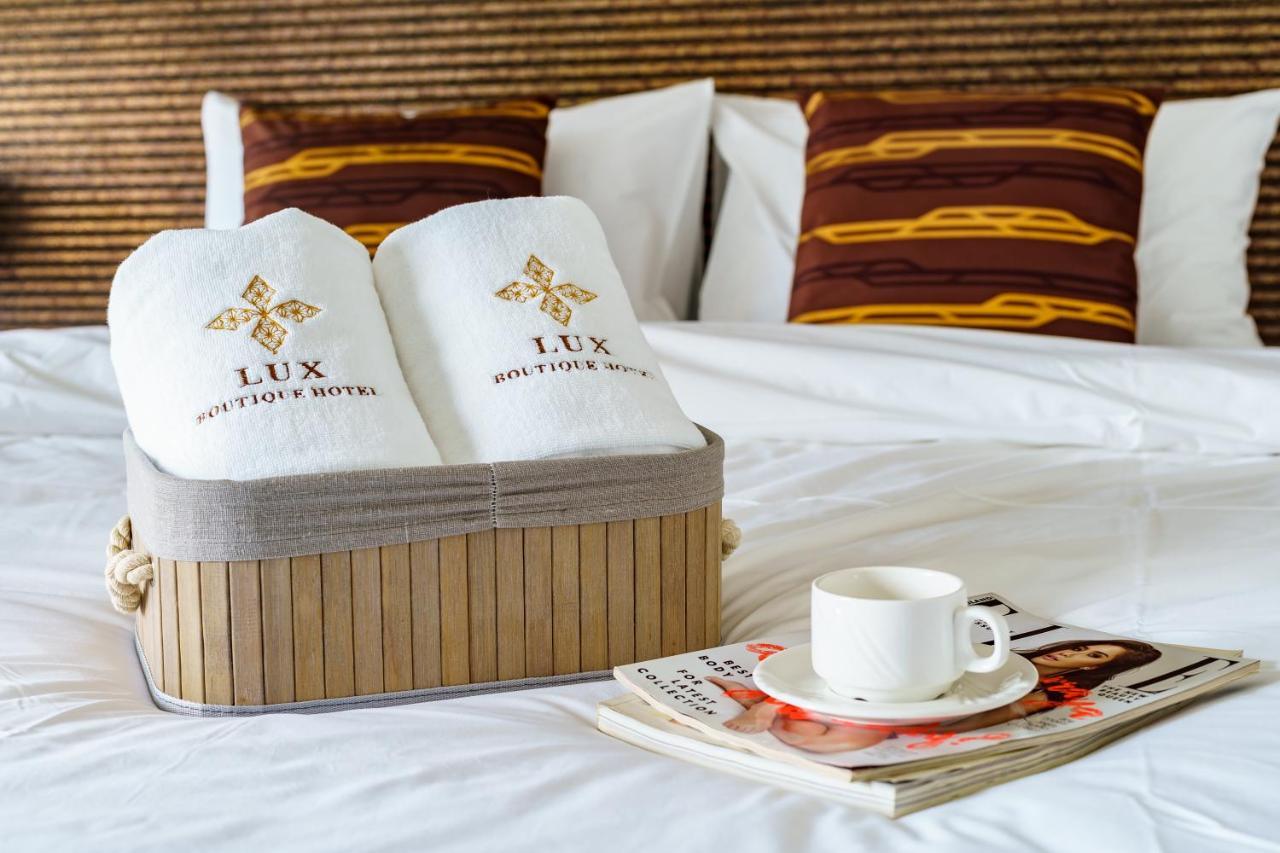 Lux Boutique Hotel Nonthaburi Bagian luar foto