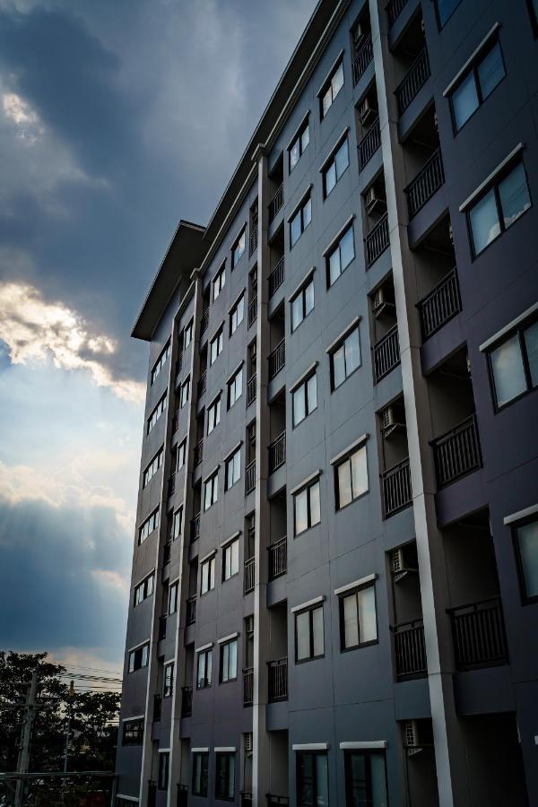 Lux Boutique Hotel Nonthaburi Bagian luar foto